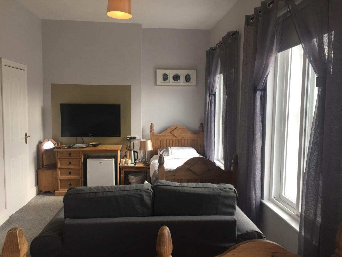 The Keep Guesthouse Carrickfergus Exterior photo